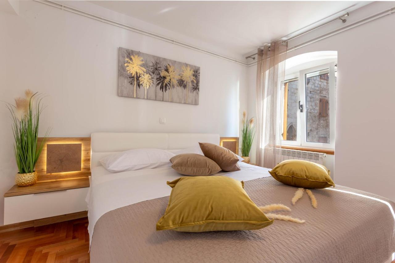 חוואר Deluxe Dreamy Room In The Center Of Hvar With Sea View מראה חיצוני תמונה