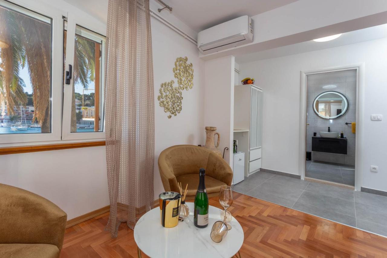 חוואר Deluxe Dreamy Room In The Center Of Hvar With Sea View מראה חיצוני תמונה