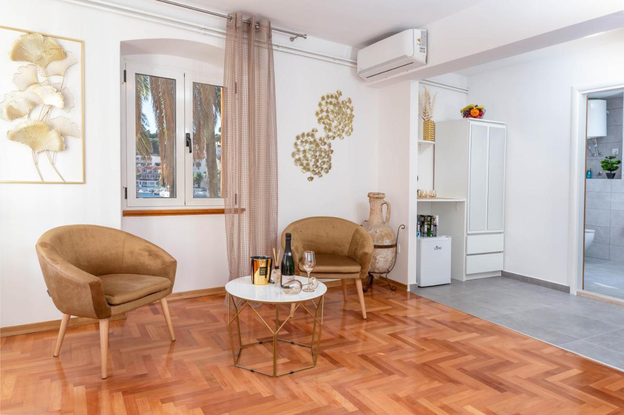 חוואר Deluxe Dreamy Room In The Center Of Hvar With Sea View מראה חיצוני תמונה